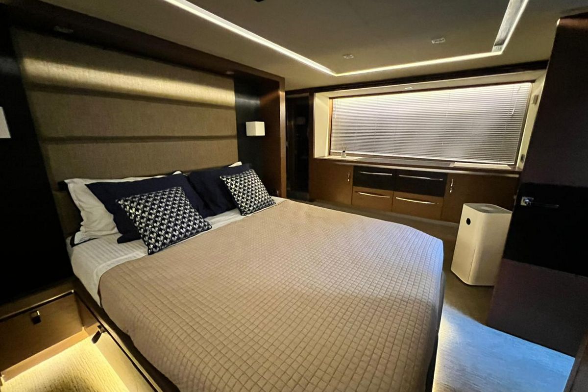 ST. ANNA yacht