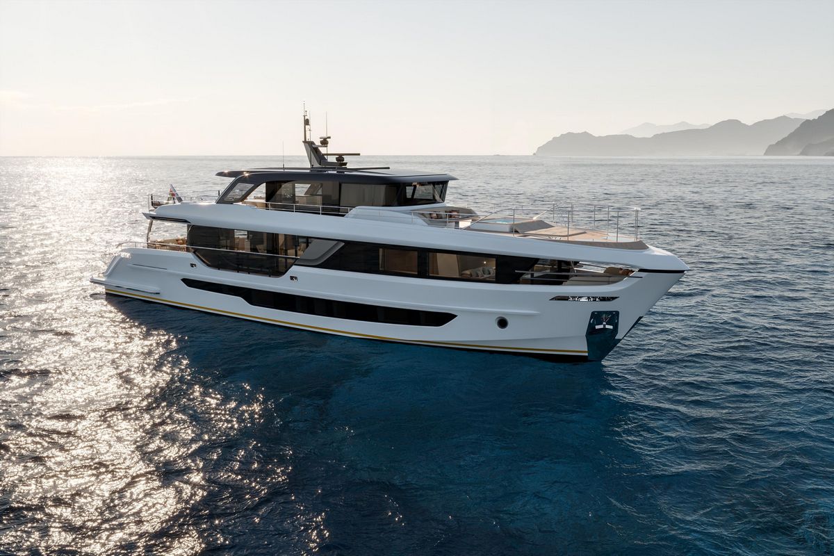 MAJESTY 100 TERRACE yacht