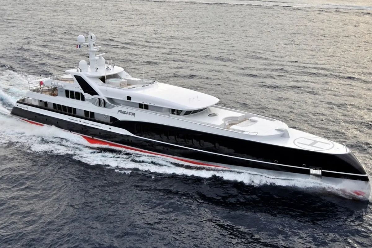 PREDATOR yacht