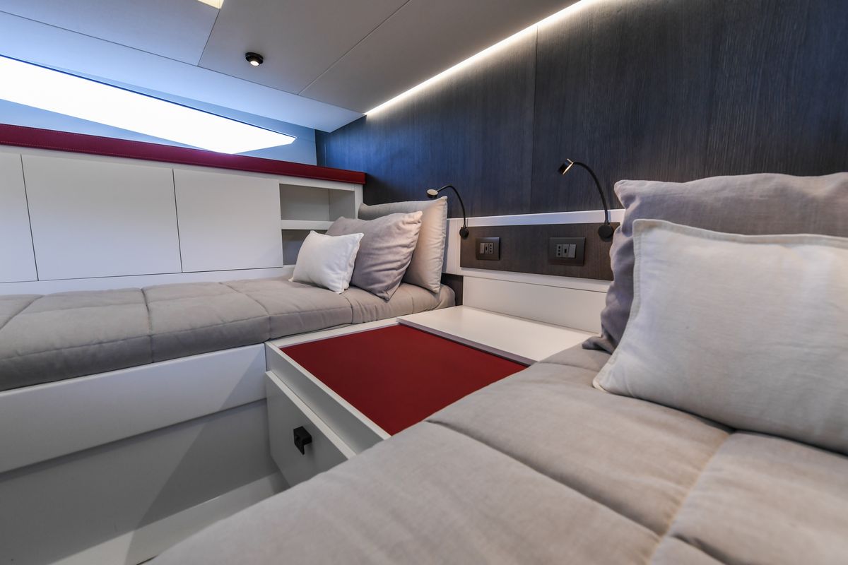 Fiart 43 Seawalker yacht