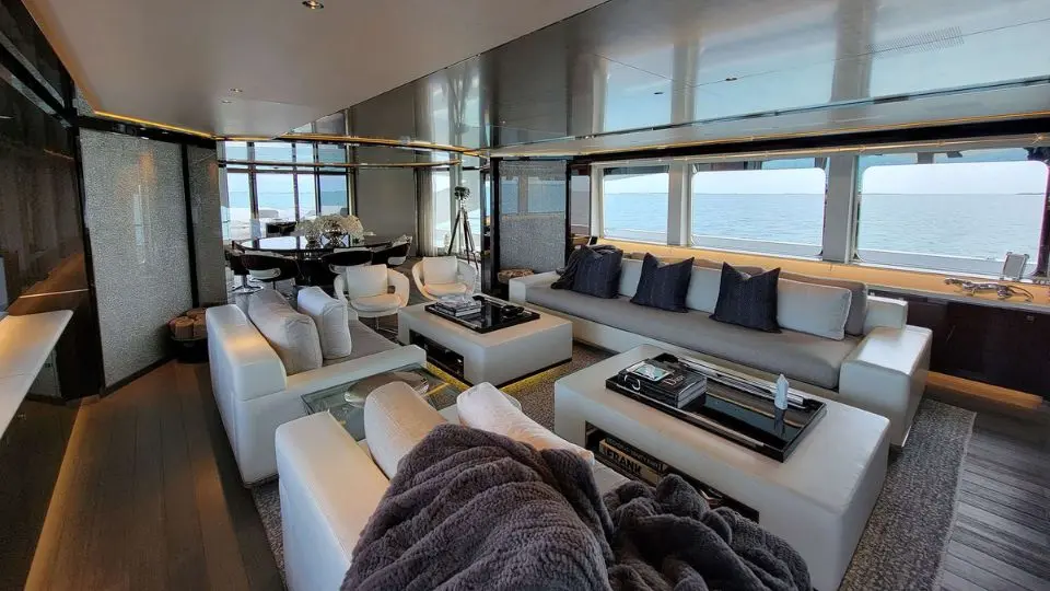 KNIGHT yacht