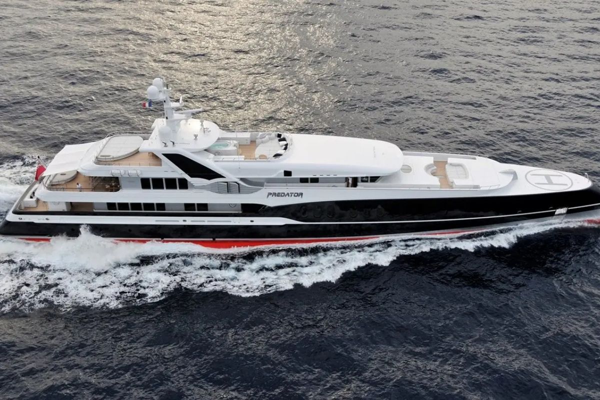 PREDATOR yacht