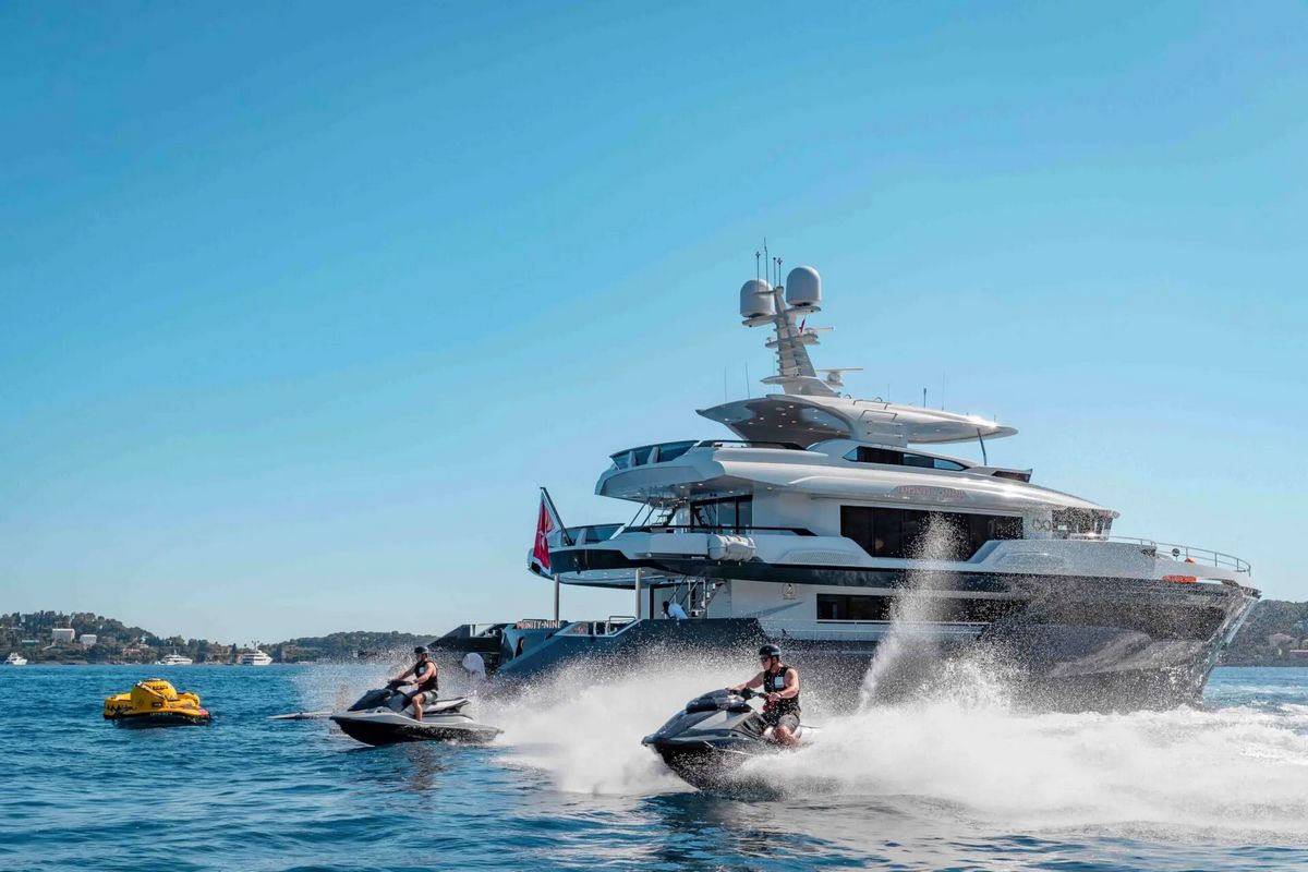 INFINITY NINE yacht
