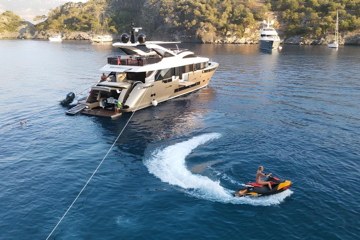 REKOMA yacht