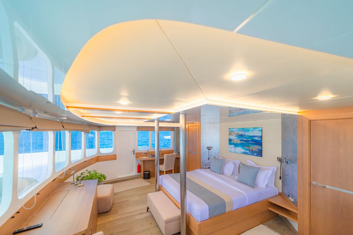 ALICE yacht
