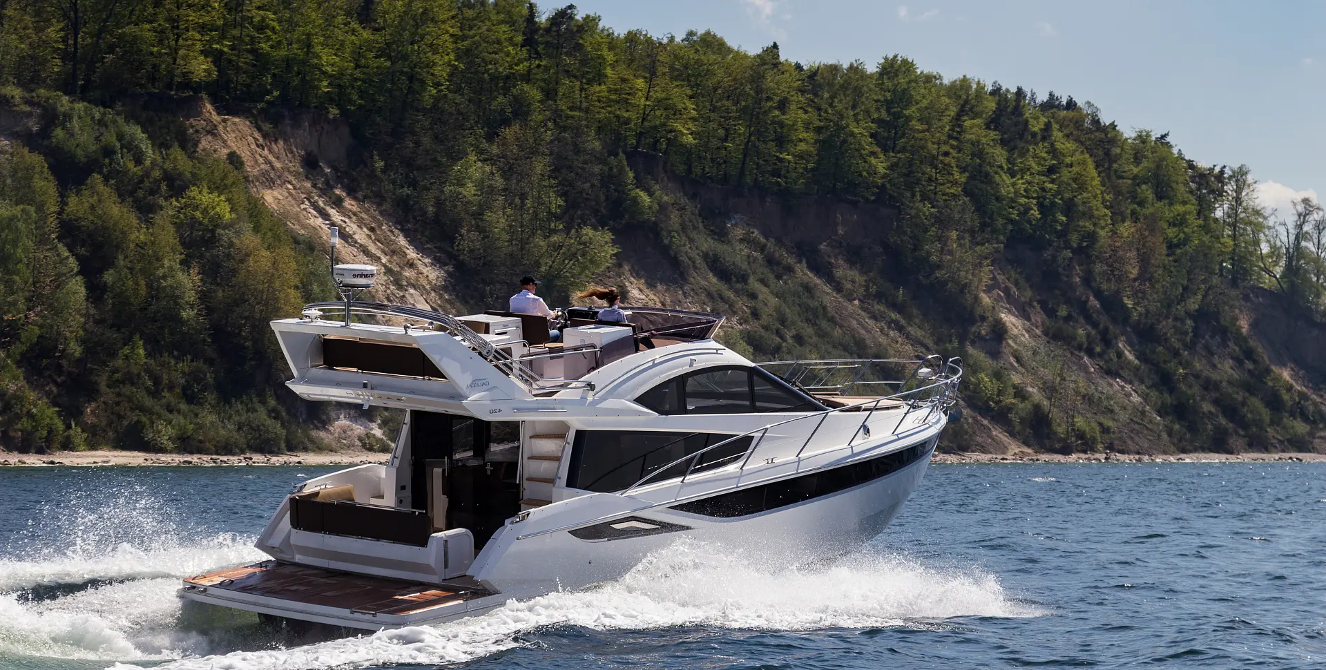 GALEON 420 FLY yacht
