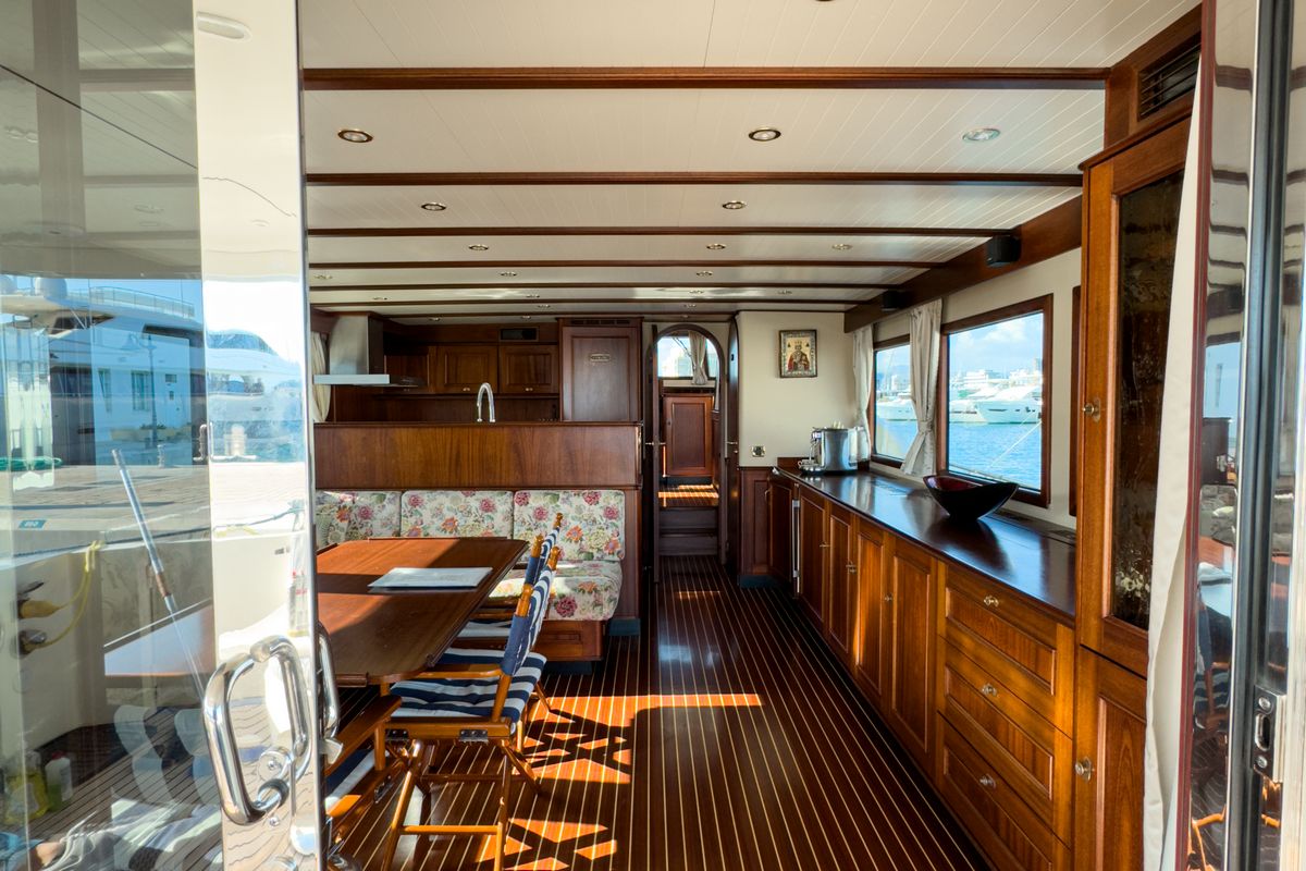 DE ALM DELFINO 60 yacht
