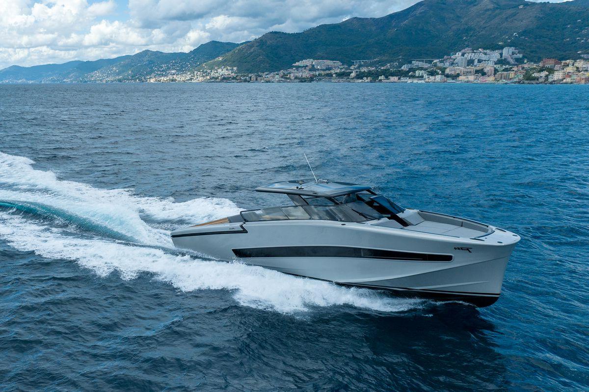 FIART P58 yacht