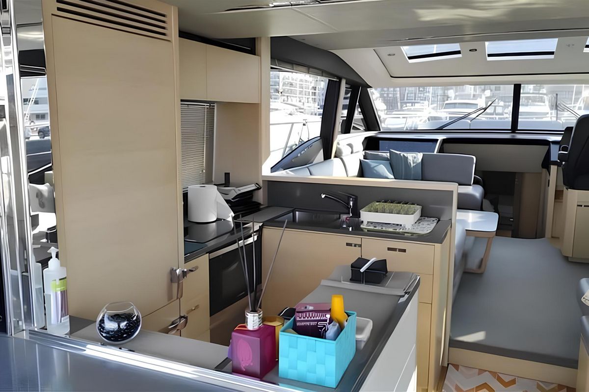 PRINCESS S65 yacht
