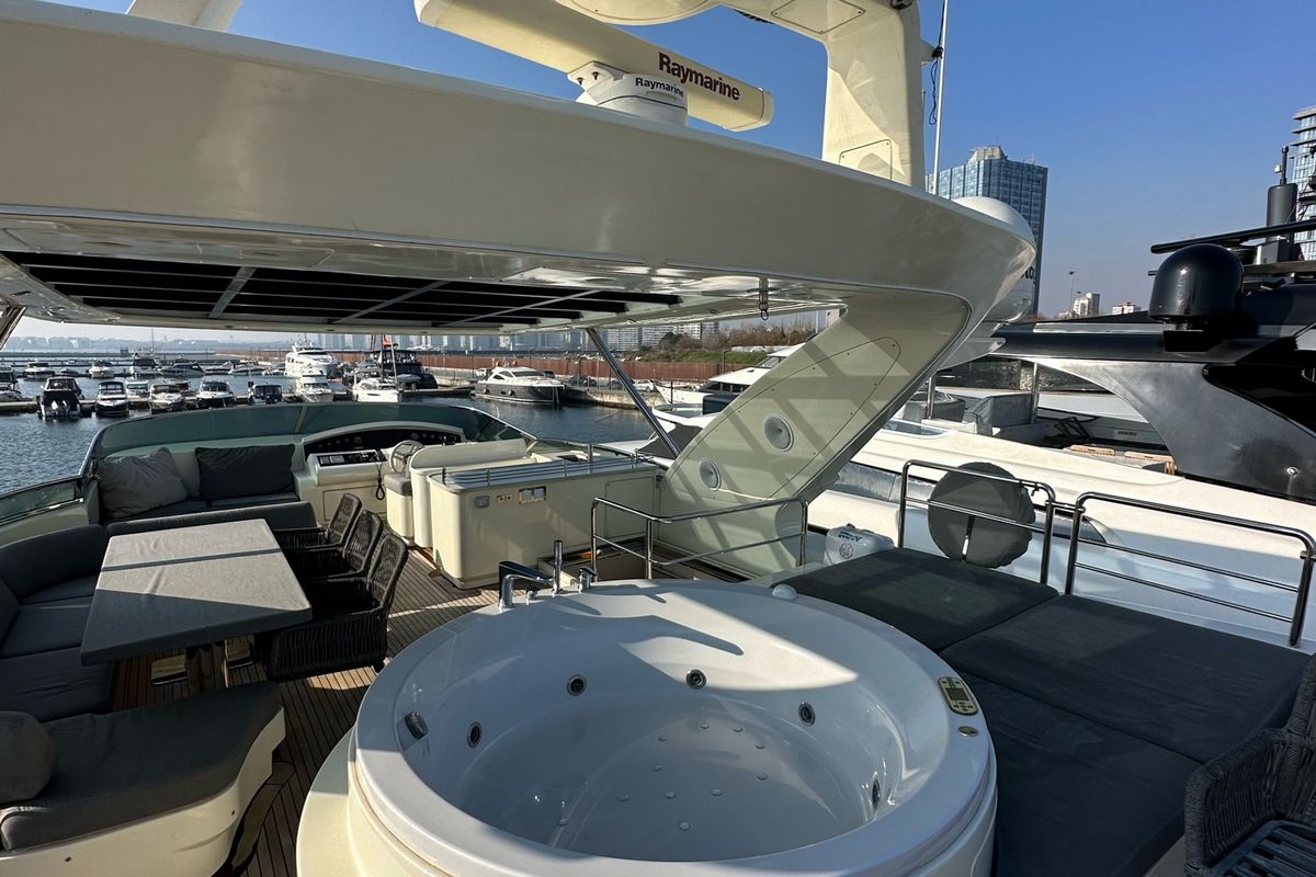 AZIMUT 98 LEONARDO yacht