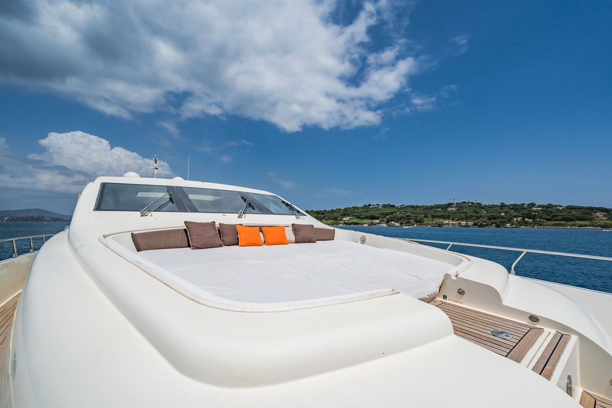 ECLAT yacht