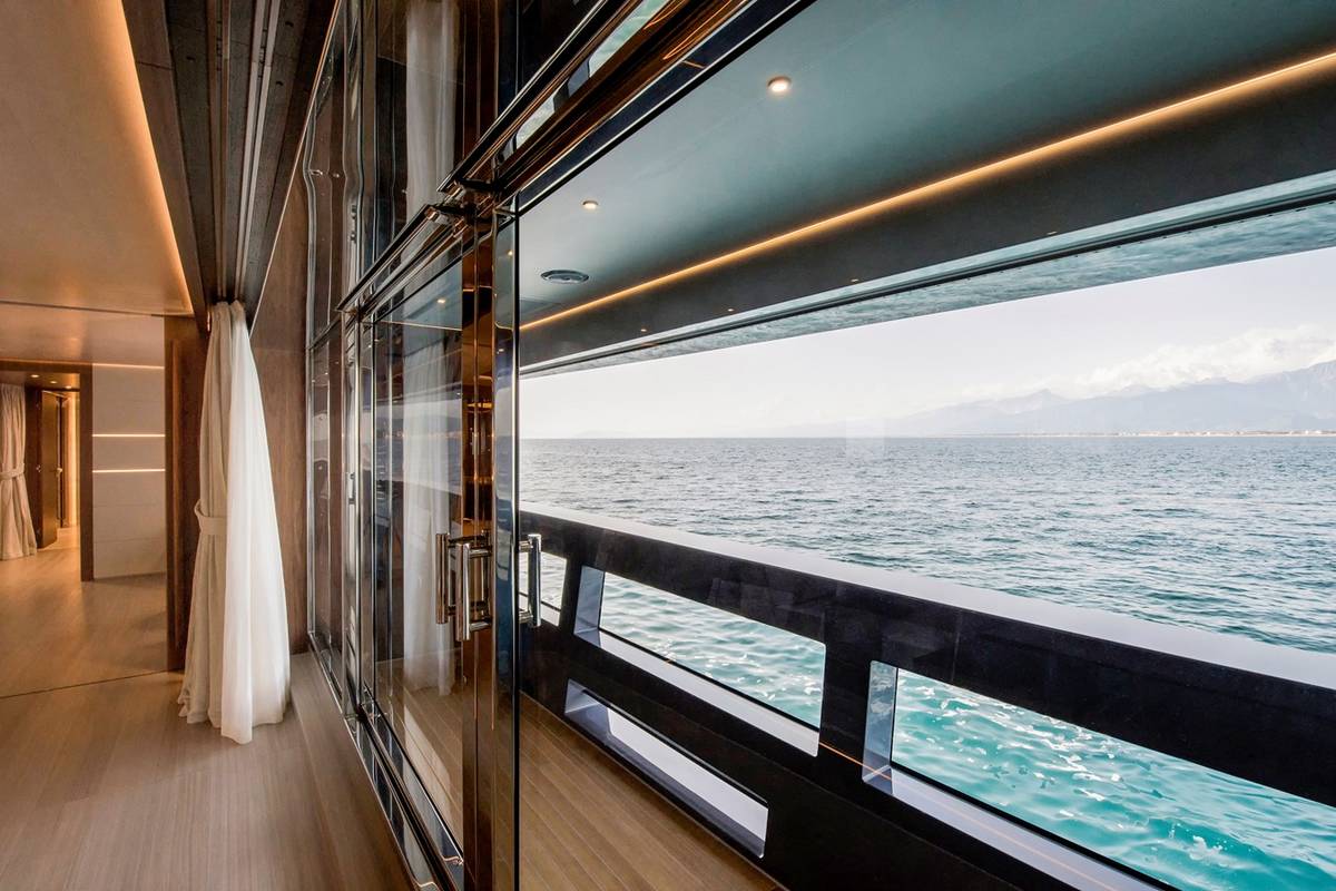 UTOPIA IV yacht