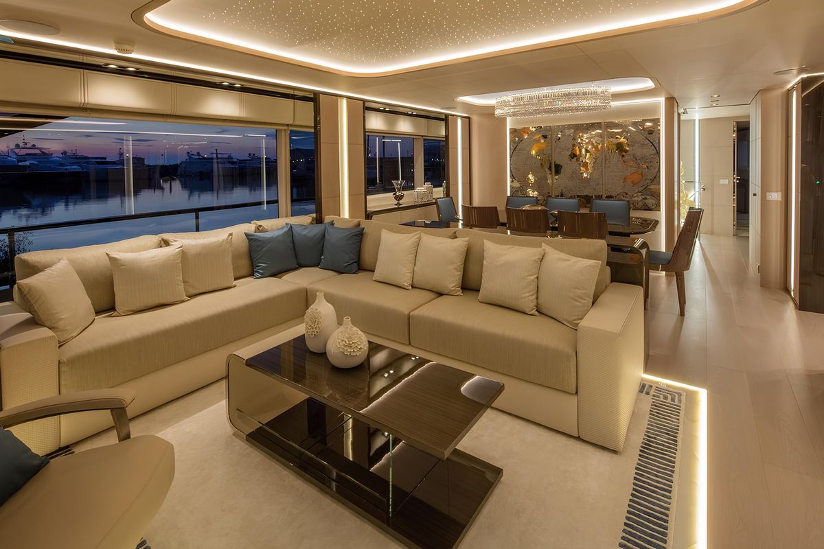 REKOMA yacht