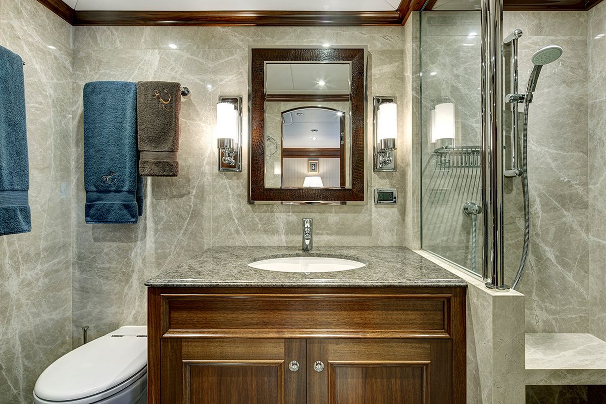 ENCORE yacht