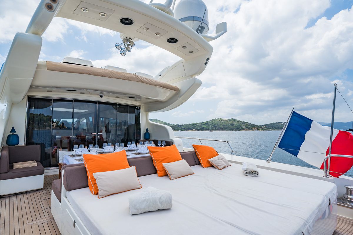 ECLAT yacht