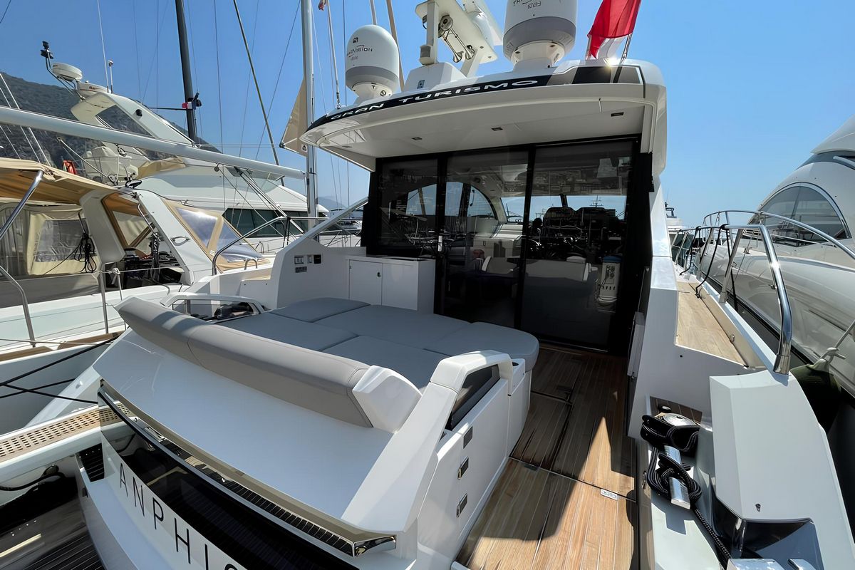FAIRLINE TARGA 50 GT yacht