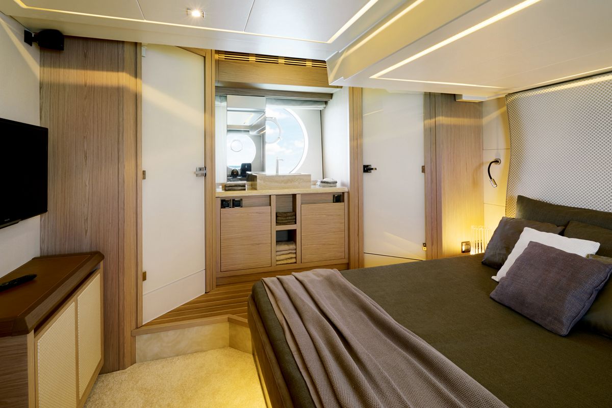 BENETEAU MC6 yacht