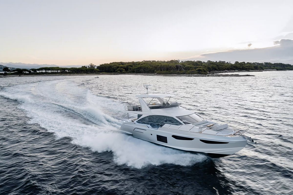 AZIMUT 60 FLY yacht