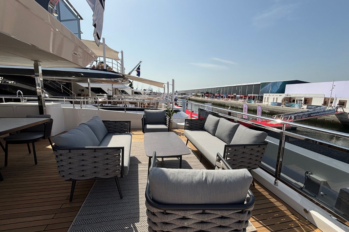 MAJESTY 112 TERRACE yacht