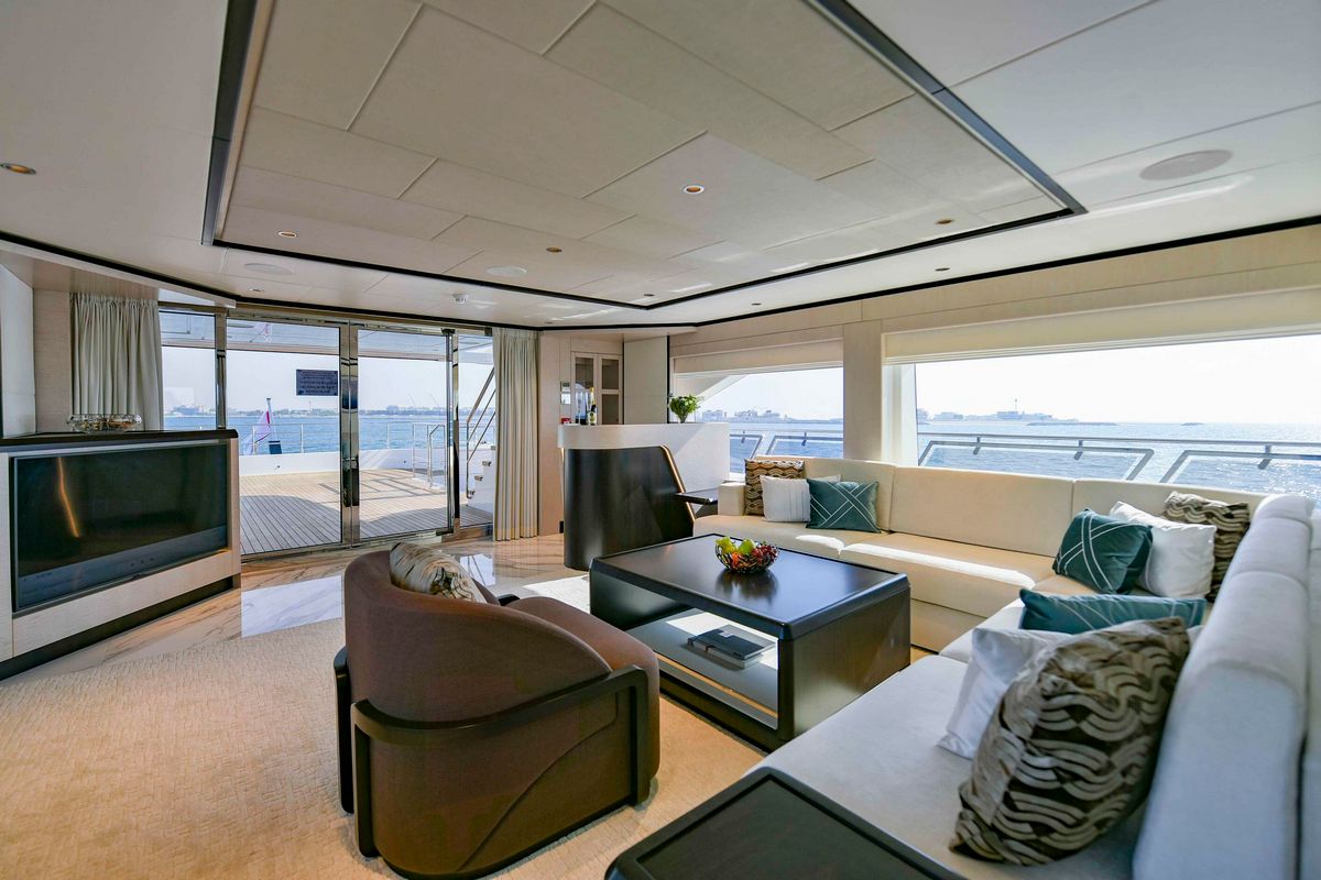 MAJESTY 120 yacht