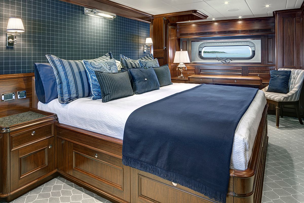 ENCORE yacht