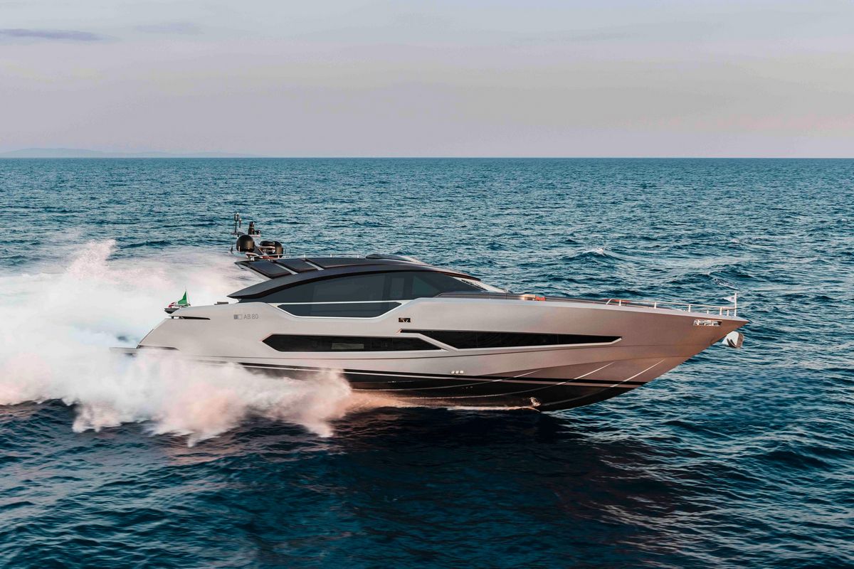 AB 80 yacht
