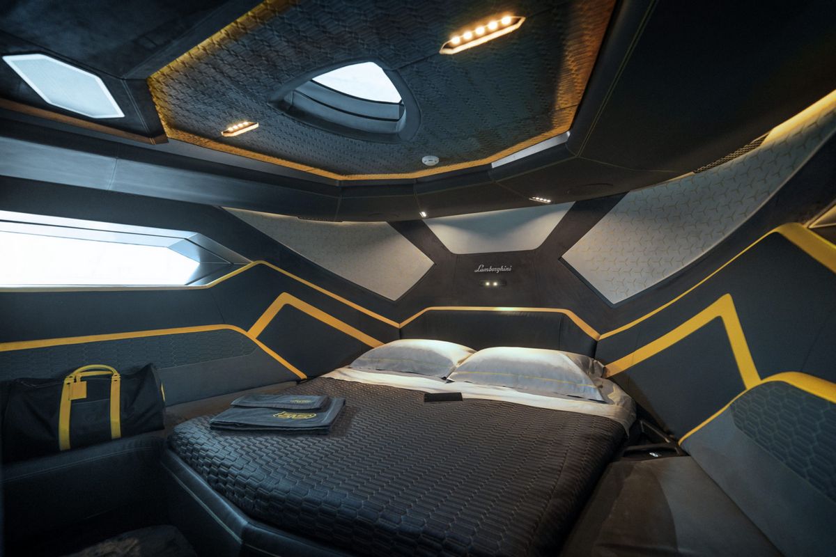 LAMBORGHINI 63 yacht