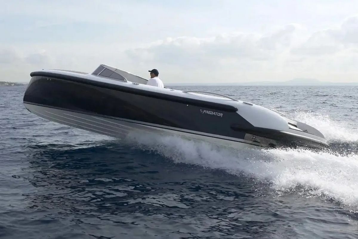 PREDATOR yacht
