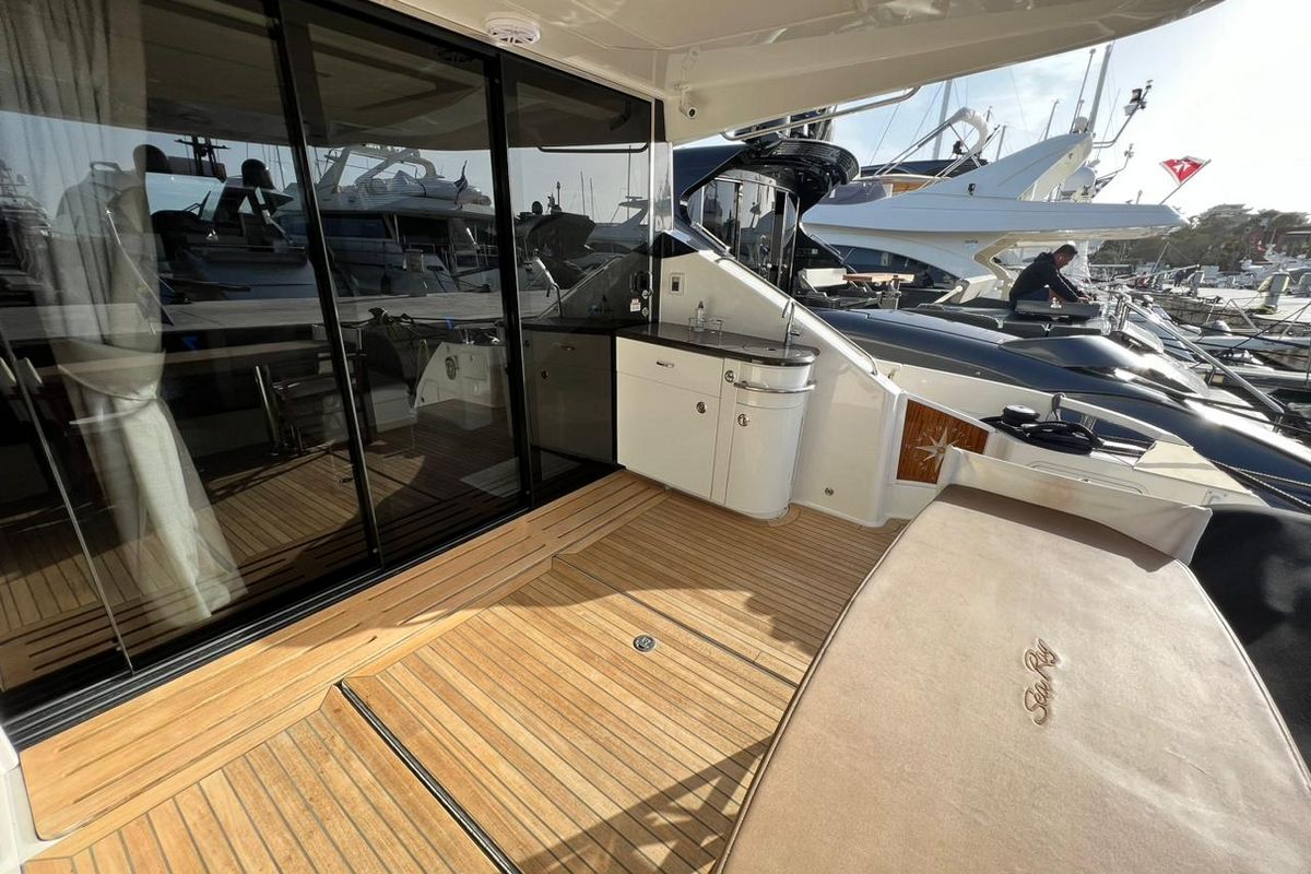 ST. ANNA yacht