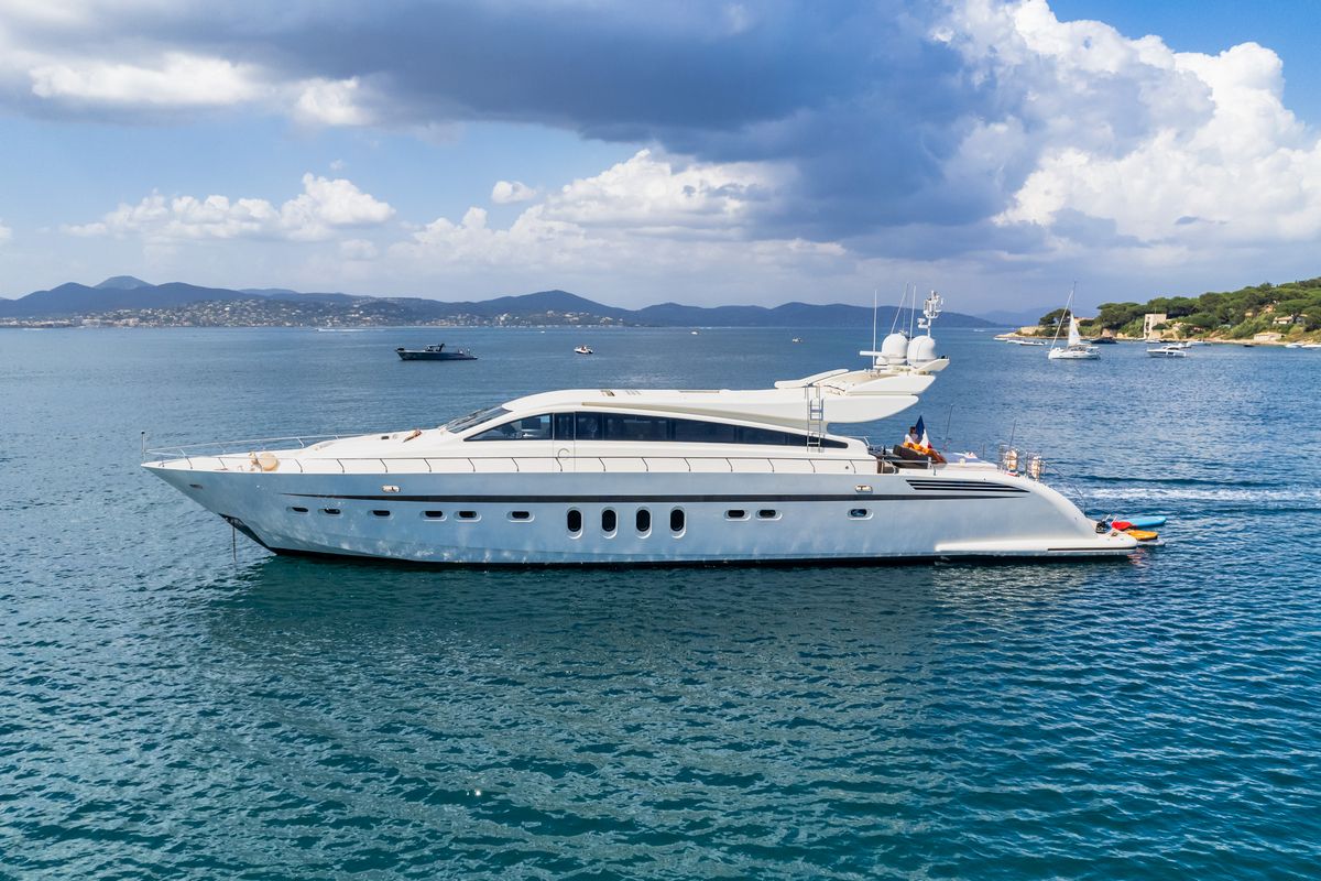 ECLAT yacht