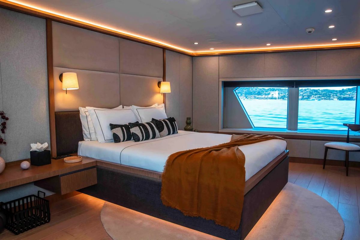 INFINITY NINE yacht