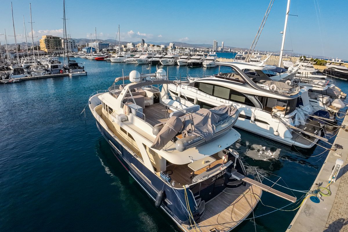 DE ALM DELFINO 60 yacht