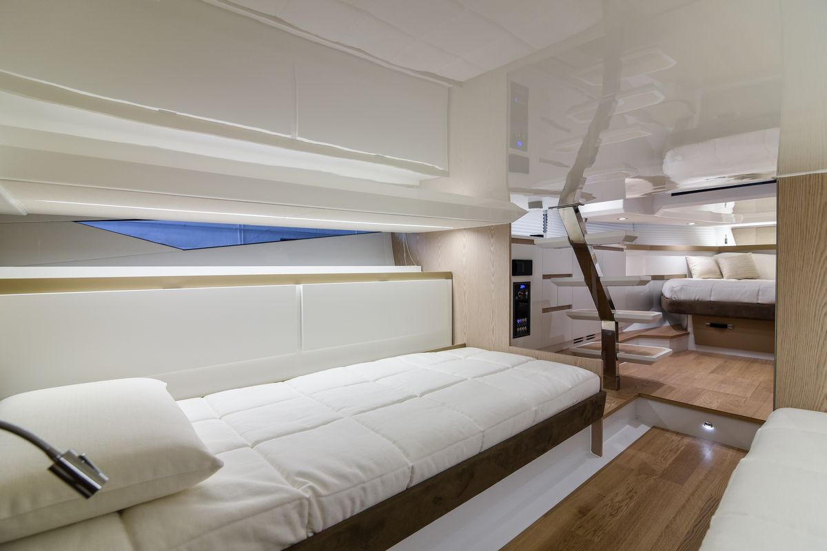 Fiart Seawalker 35 yacht