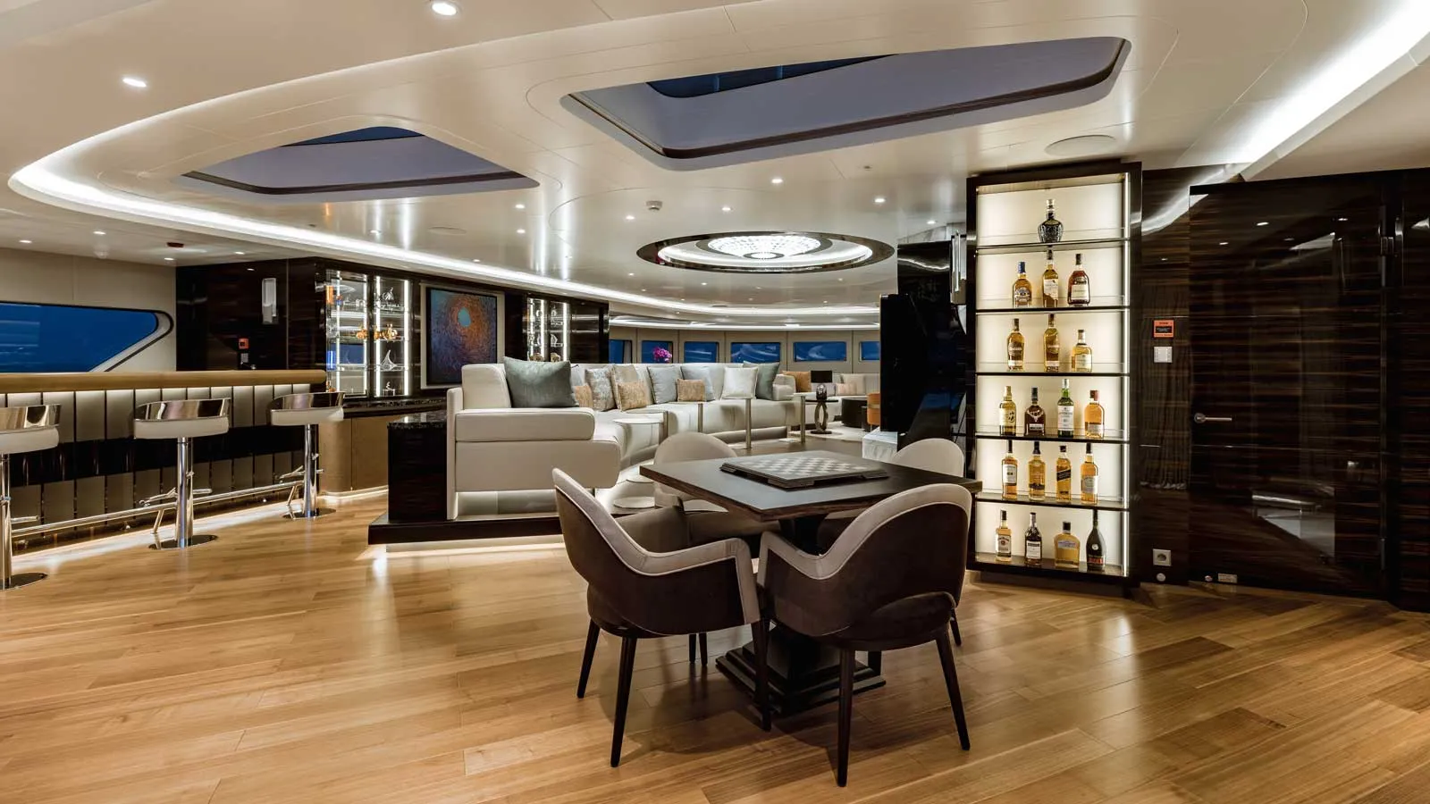 VICTORIOUS yacht