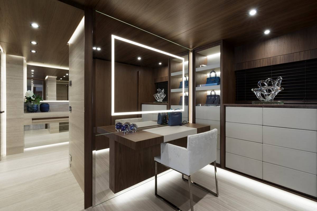 UTOPIA IV yacht