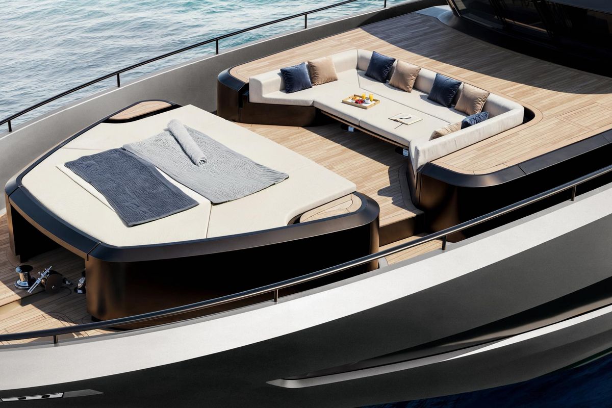 AB 110 yacht