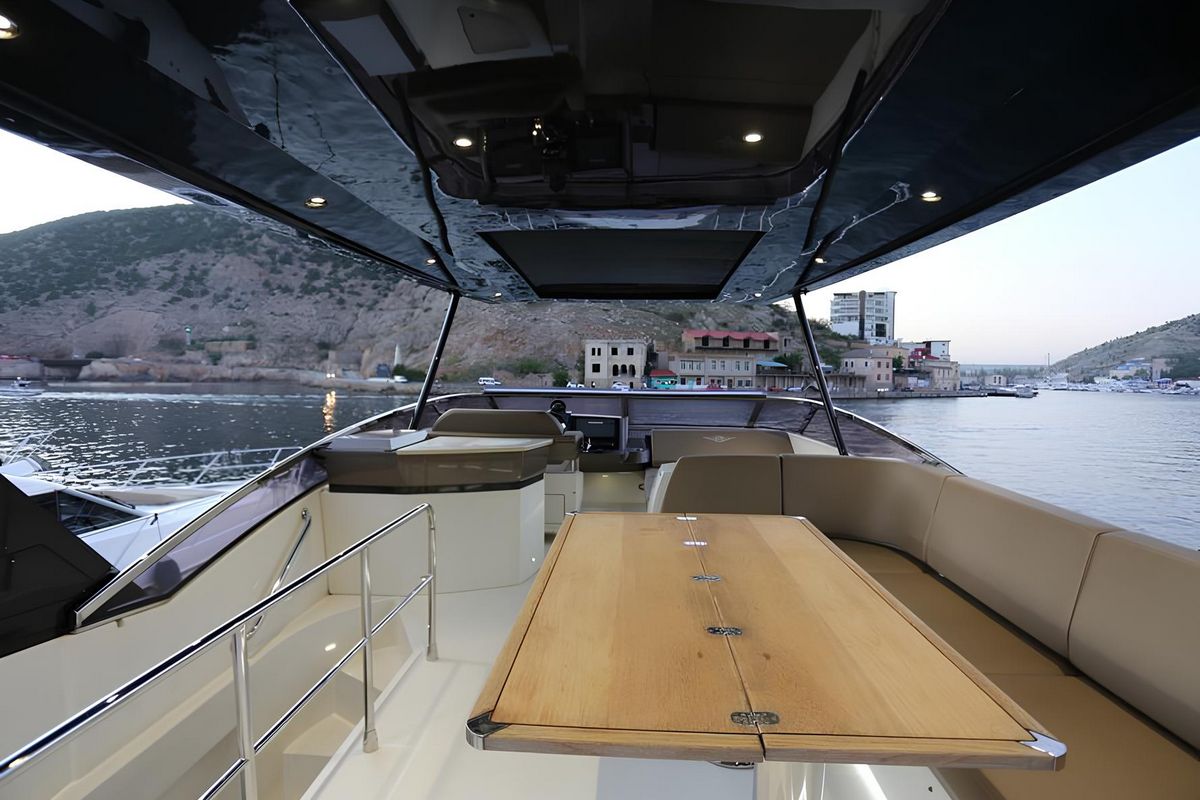 MARQUIS 630 SPORT yacht