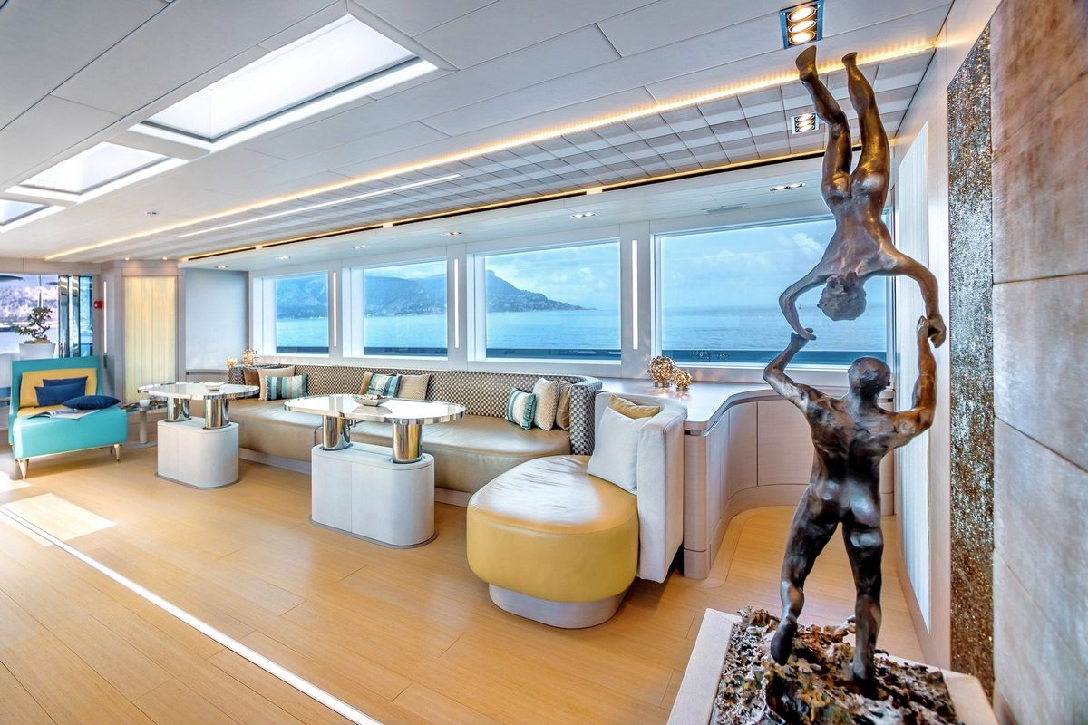 QUEEN ALLA yacht