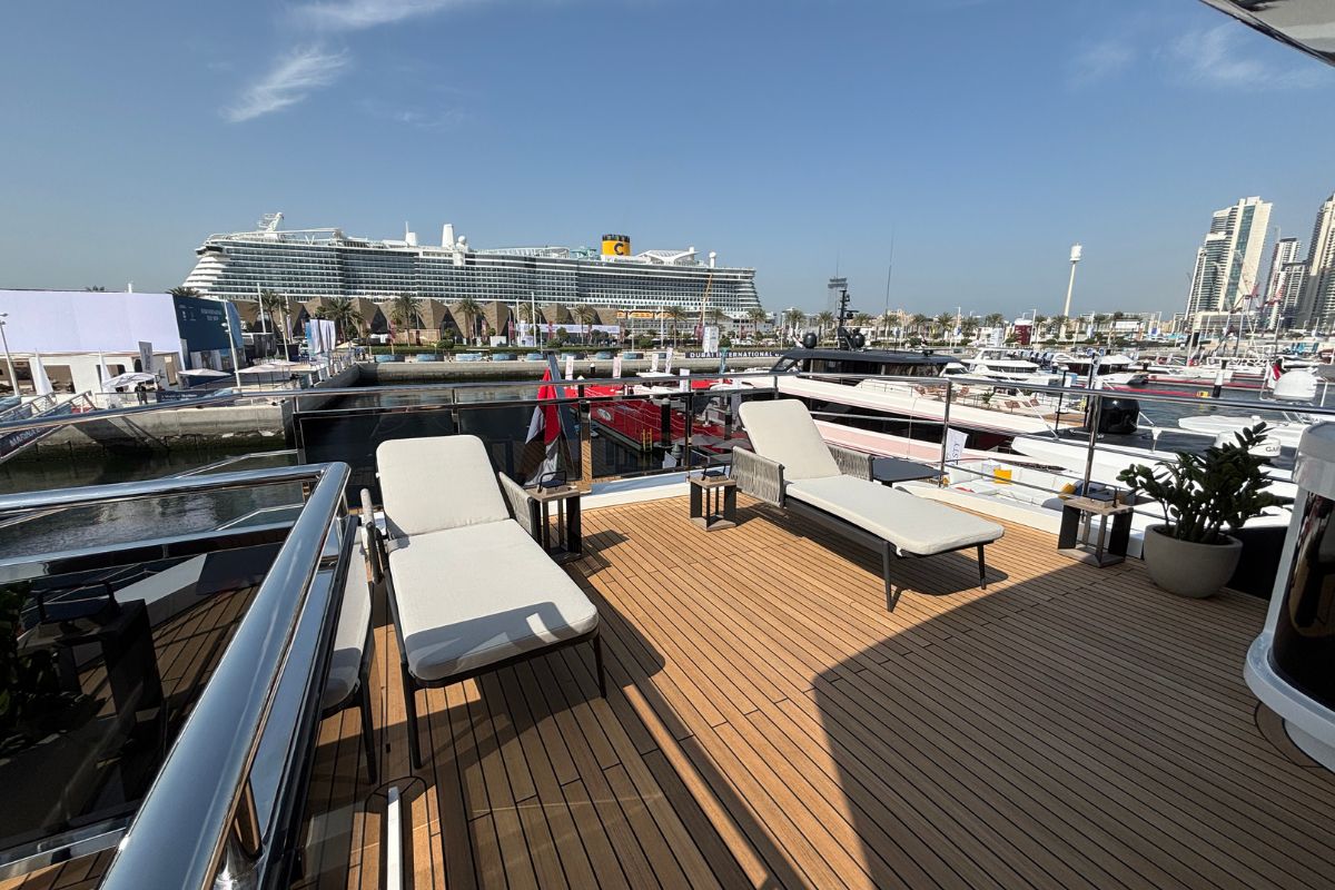 MAJESTY 112 TERRACE yacht