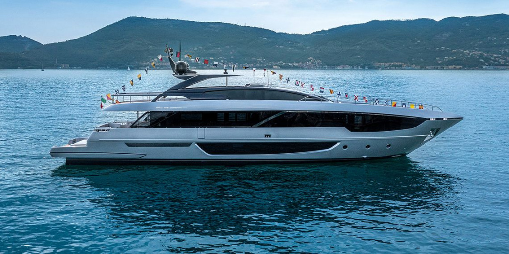 riva 102.jpg riva 102.jpg