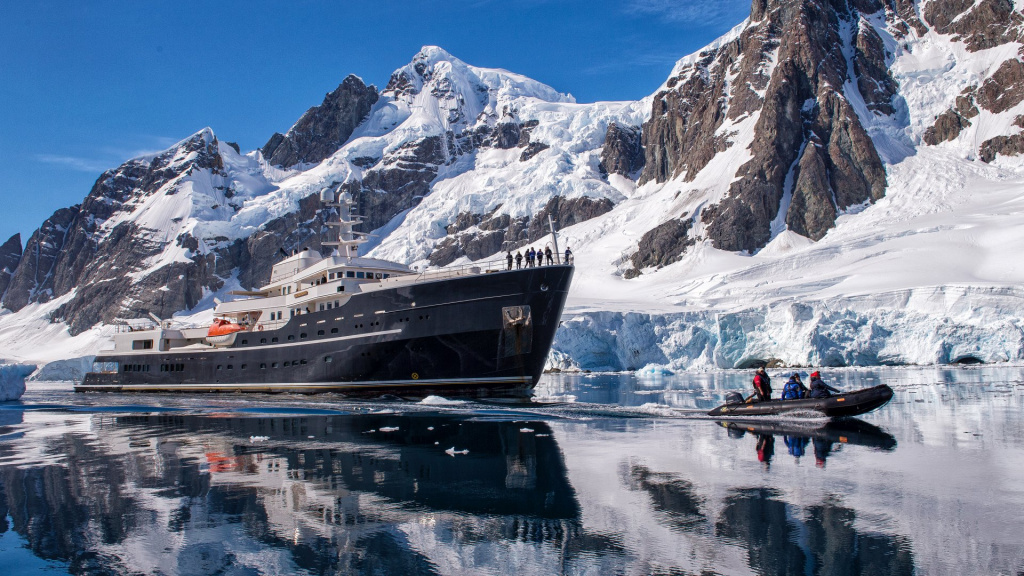 Legend-Yacht-Charter-5.jpeg Legend-Yacht-Charter-5.jpeg