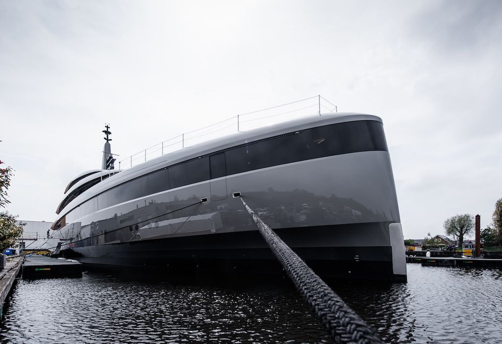 feadships-obsidian-heads-out-on-sea-trials-2.jpg feadships-obsidian-heads-out-on-sea-trials-2.jpg