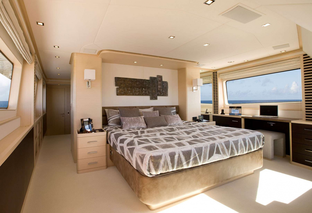 benetti-tradition-105-bt023-streit-interior-6.jpg