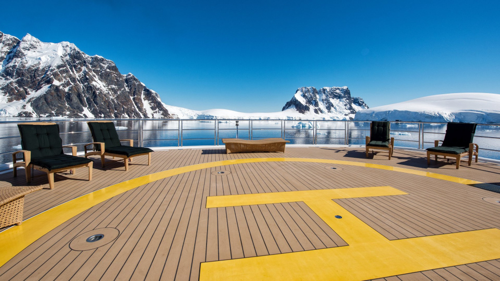 Legend-Yacht-Charter-16.jpeg Legend-Yacht-Charter-16.jpeg