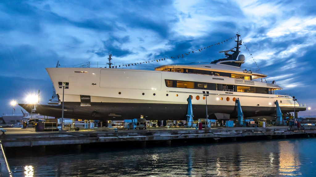 Benetti-FB283_launch.jpg Benetti-FB283_launch.jpg