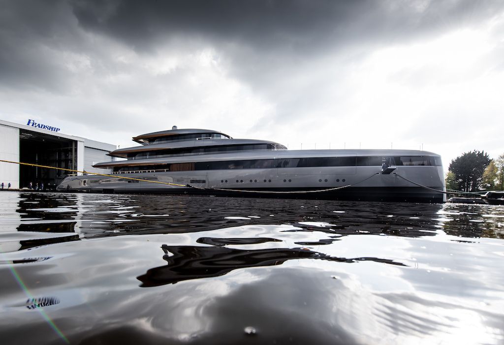 feadships-obsidian-heads-out-on-sea-trials.jpg feadships-obsidian-heads-out-on-sea-trials.jpg