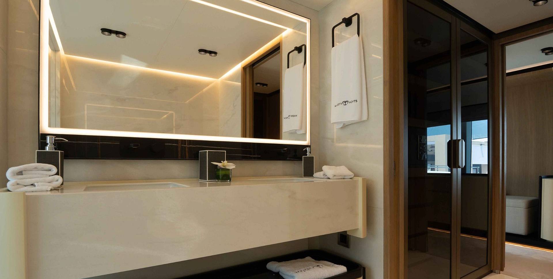 Majesty 111 yacht