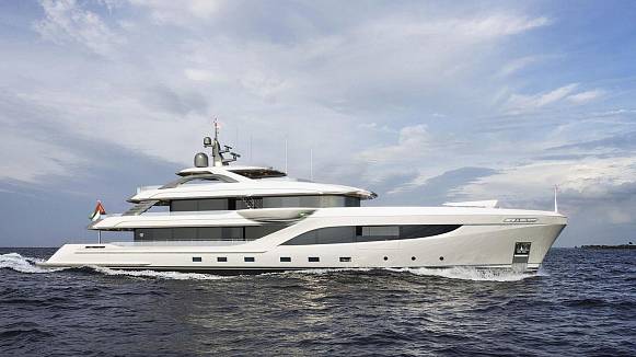 Majesty 160 yacht