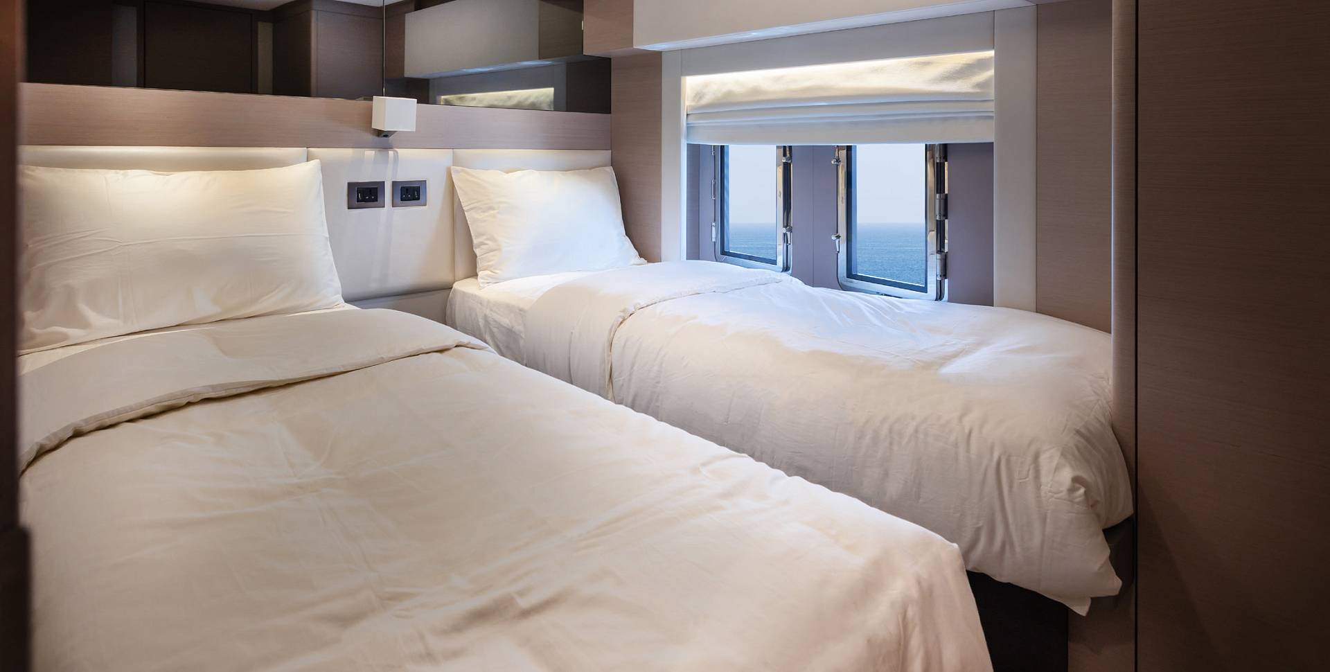 Nomad 70 SUV yacht