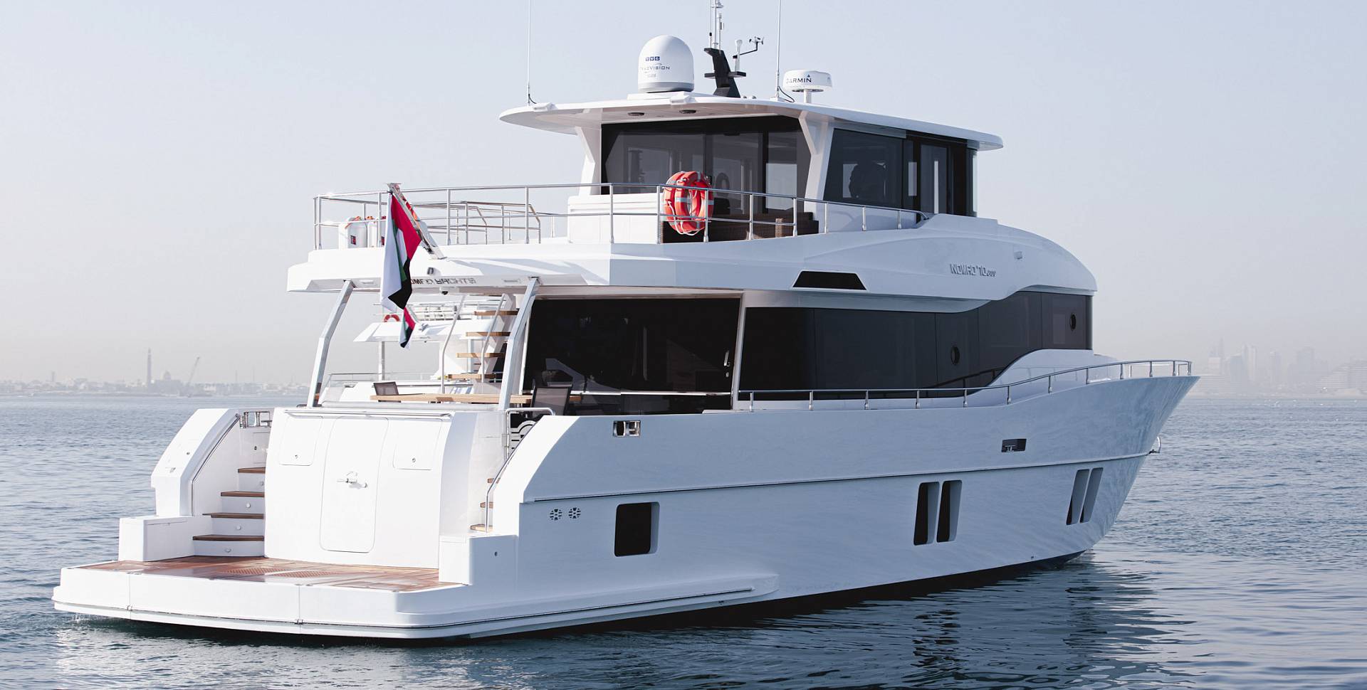 Nomad 70 SUV yacht
